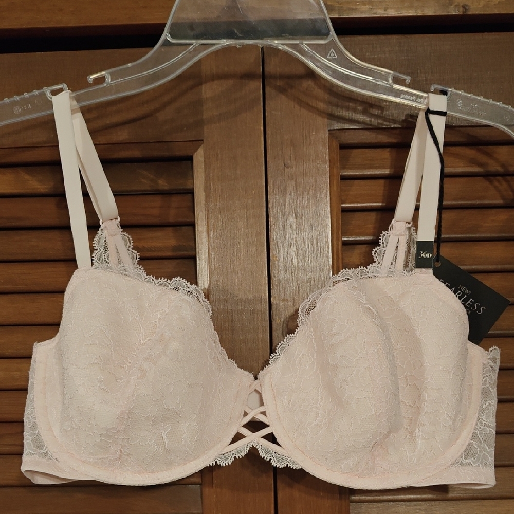 NWT Victoria's Secret 36D Very Sexy bra
